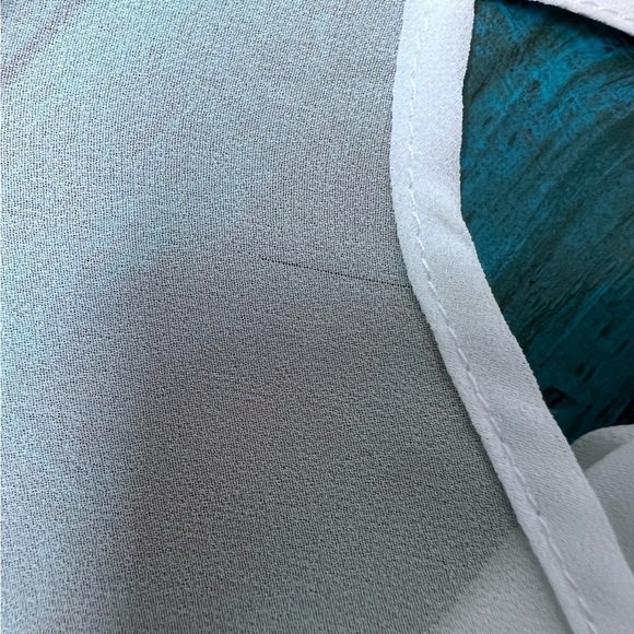 Torrid White Floral Sheer Back Hanky Hem Blouse - Picture 12 of 12